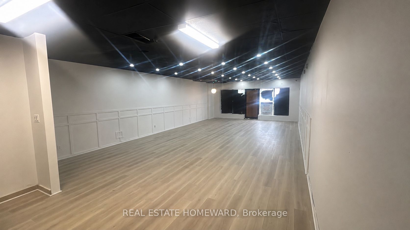 3095 Eglinton Avenue E #4 Property Photo 2