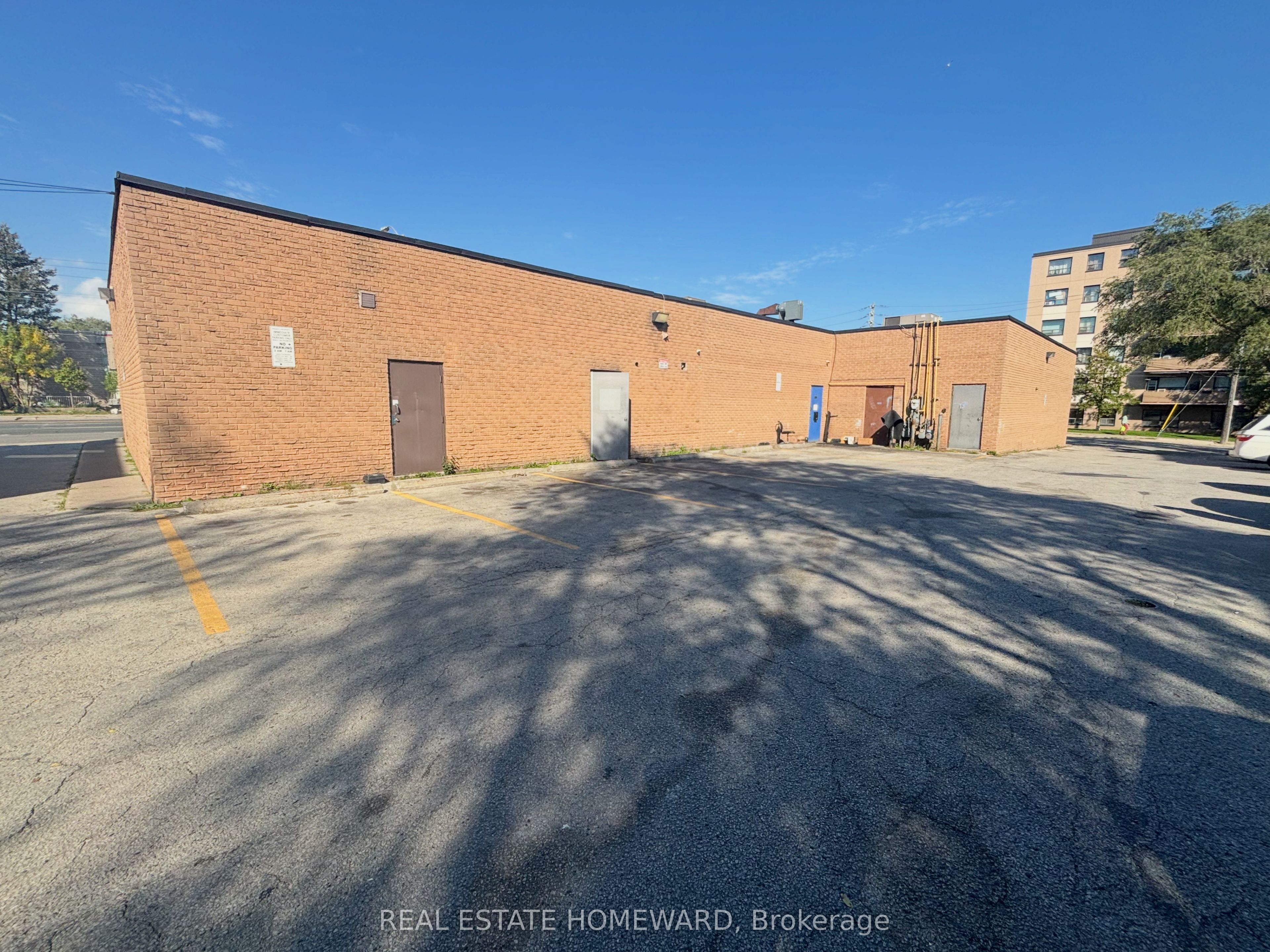 3095 Eglinton Avenue E #4 Property Photo 9