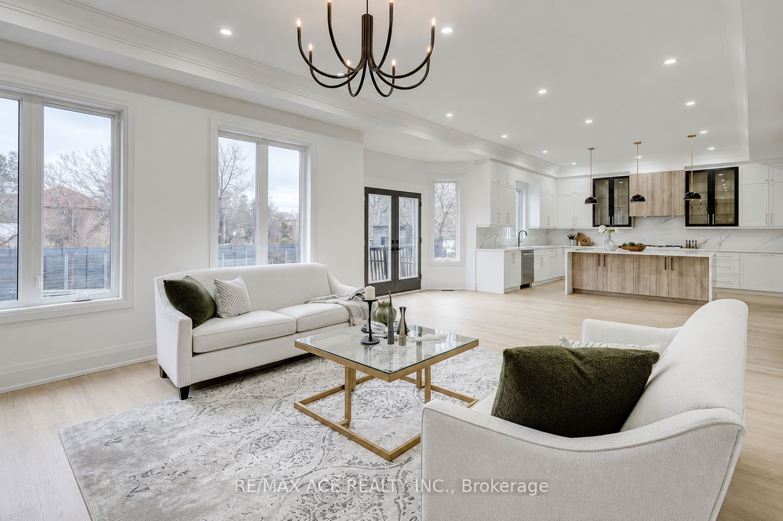 12 Euclid Avenue Property Photo 4
