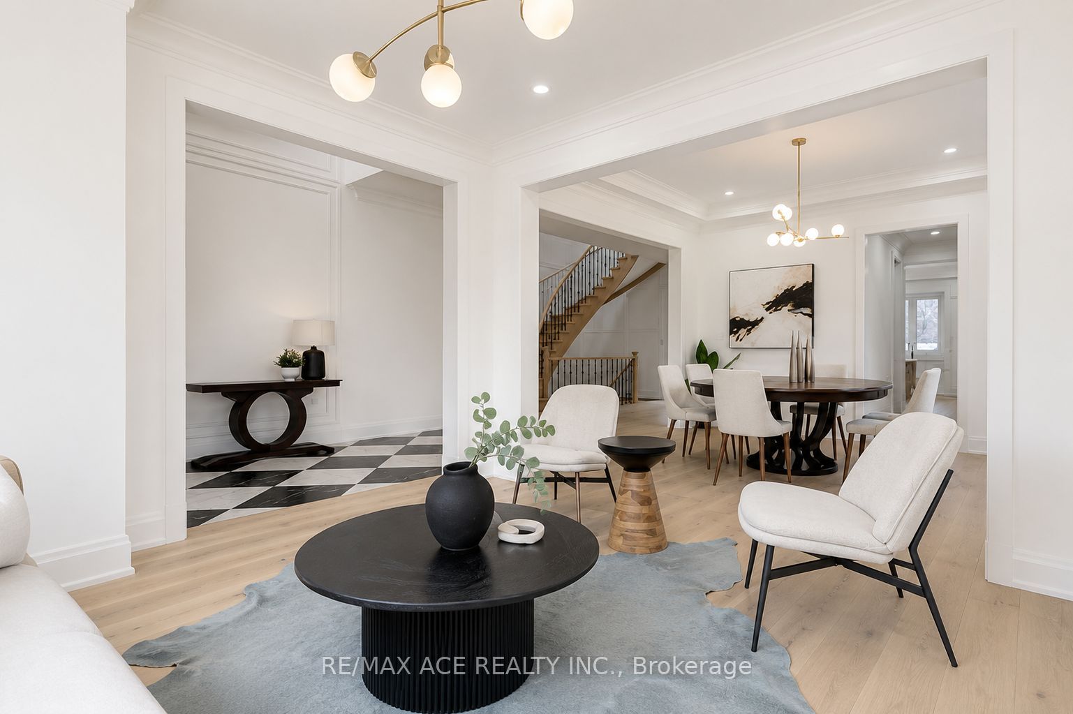 12 Euclid Avenue Property Photo 7