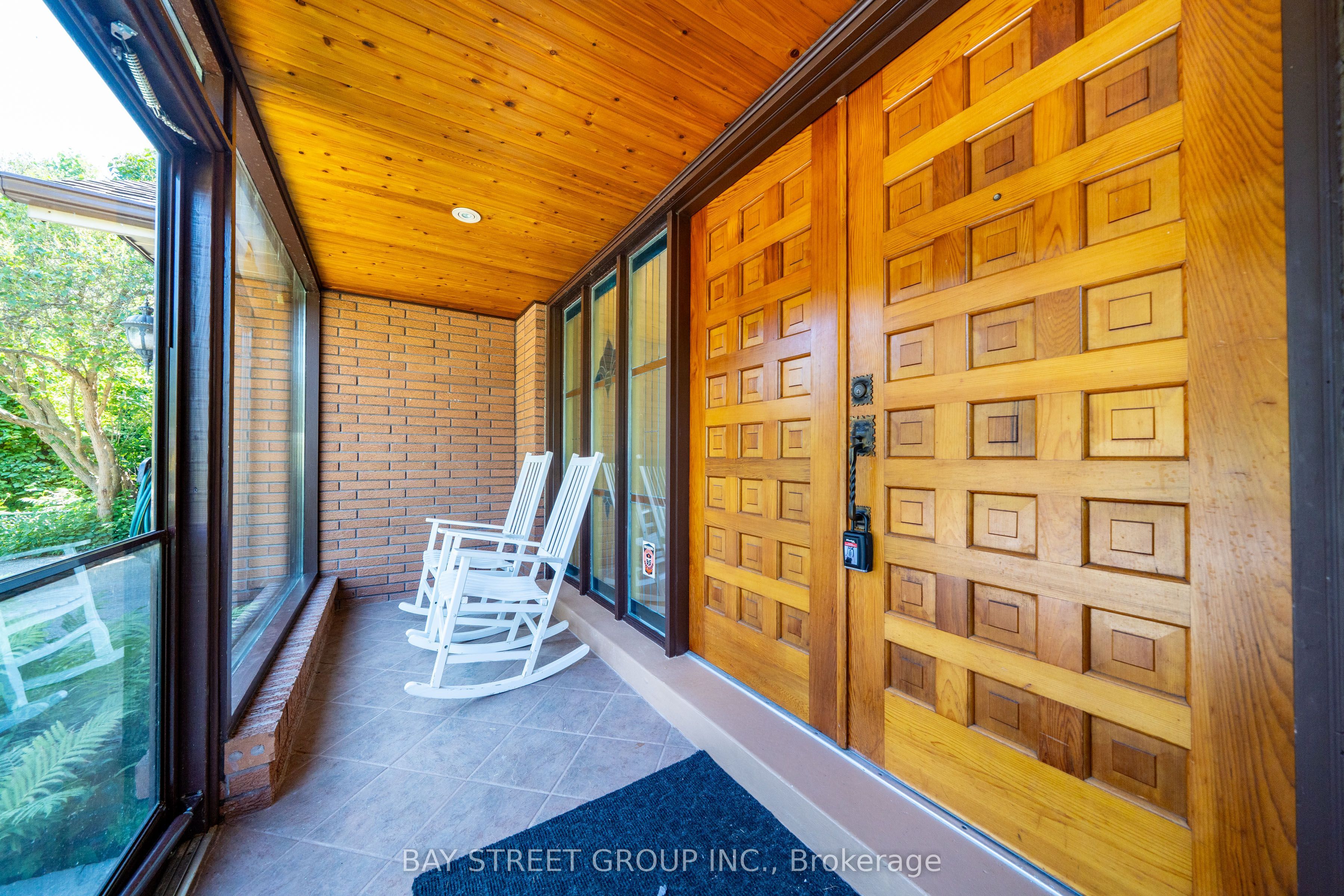 441 Guildwood Parkway Property Photo 4