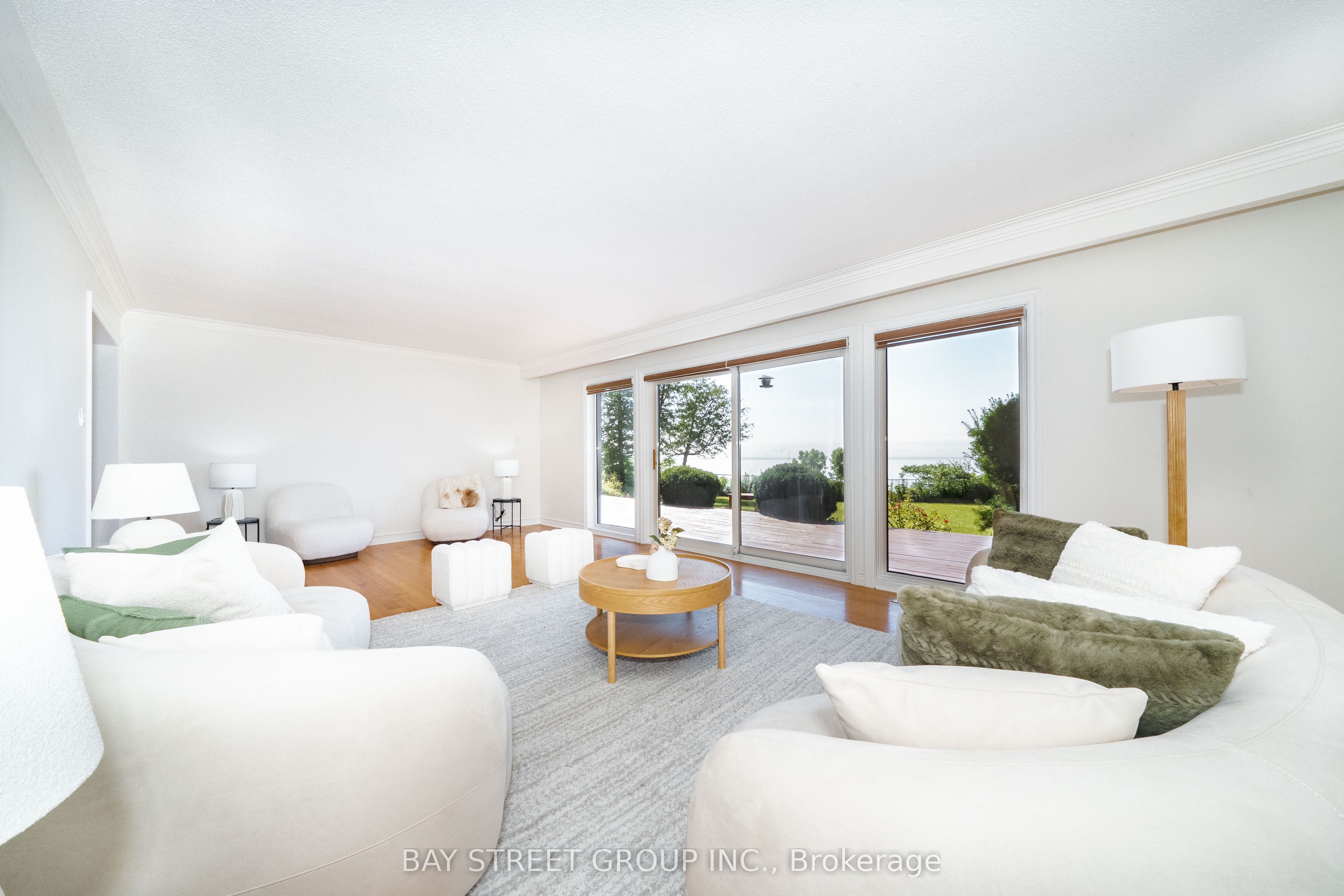 441 Guildwood Parkway Property Photo 13