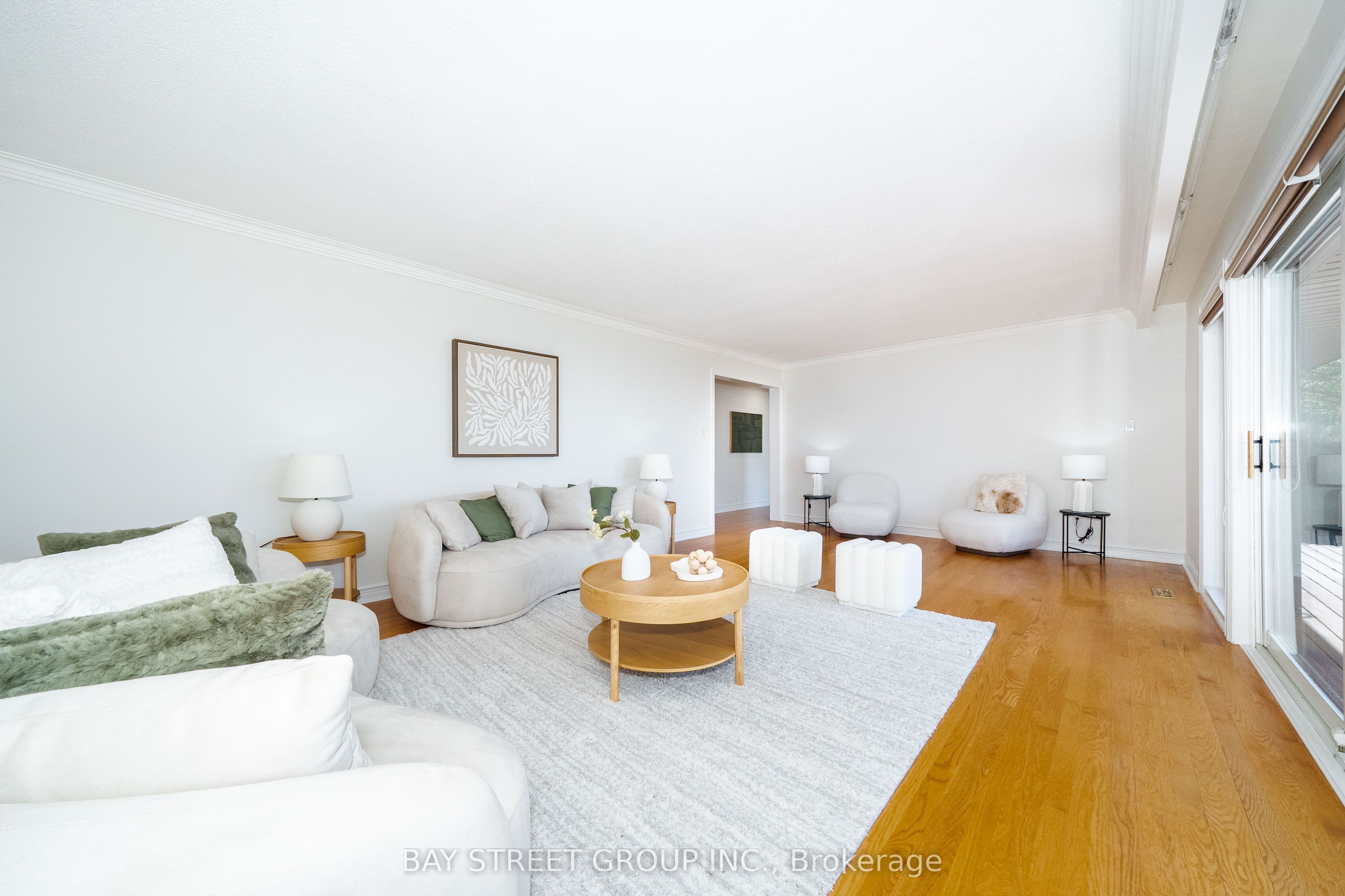 441 Guildwood Parkway Property Photo 14
