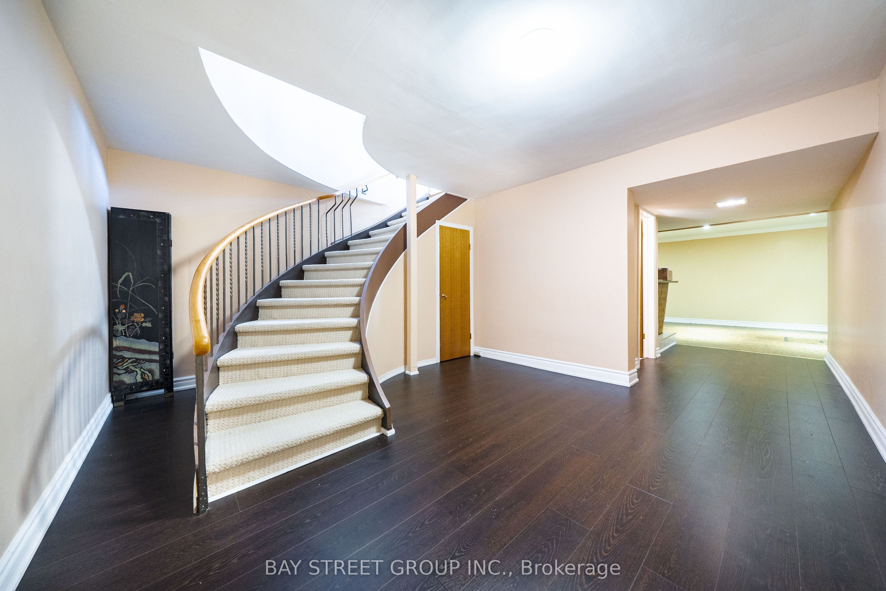 441 Guildwood Parkway Property Photo 37