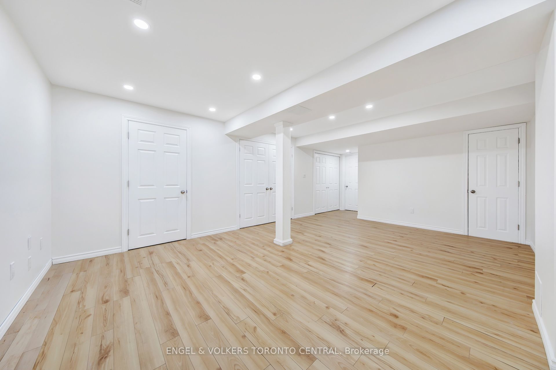 1511 Glenbourne Drive Property Photo 19