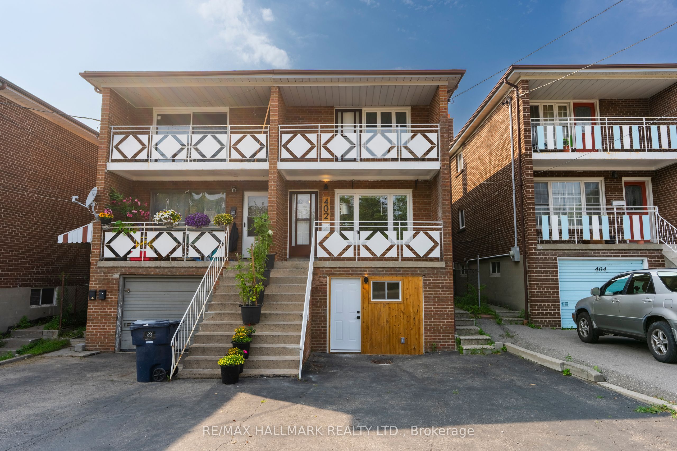 402 Kingston Road Upper / 2nd Property Photo 1