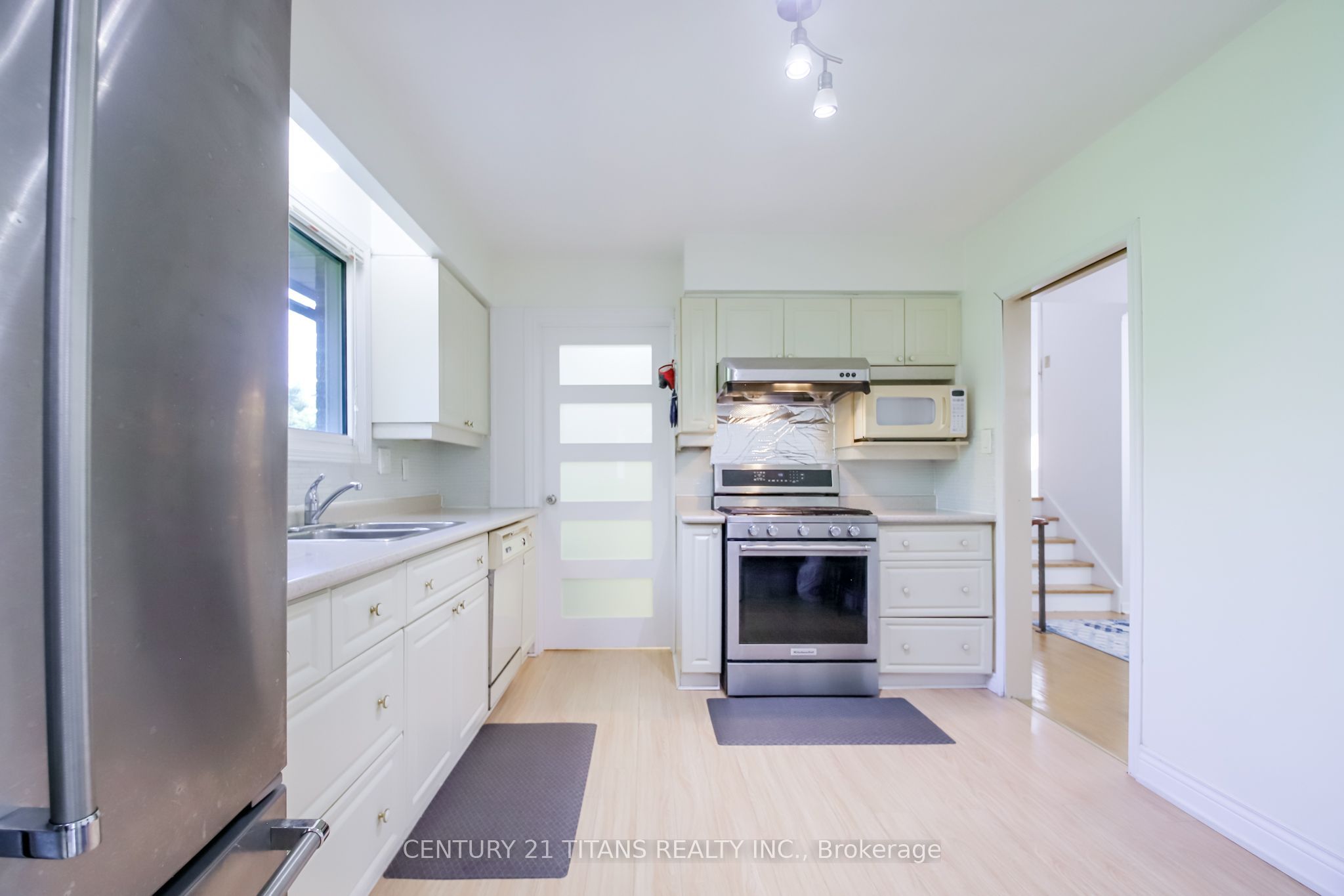 9 Minos Crescent Property Photo 12
