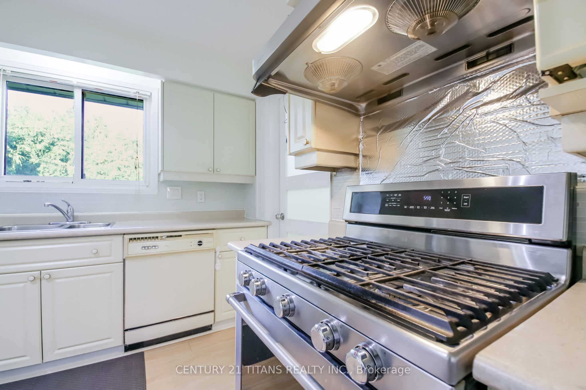 9 Minos Crescent Property Photo 16