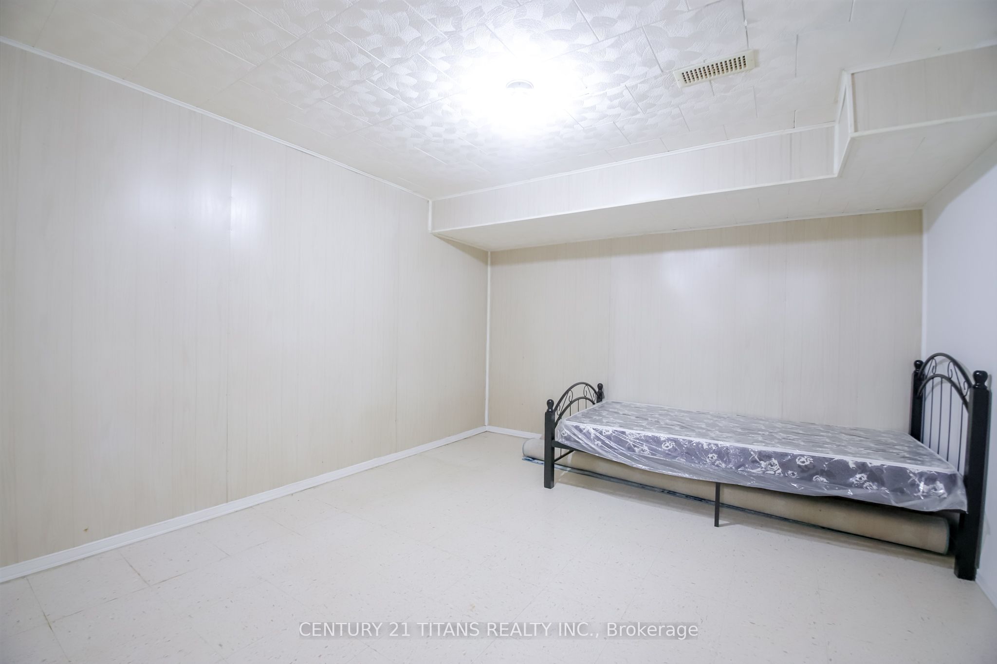 9 Minos Crescent Property Photo 37
