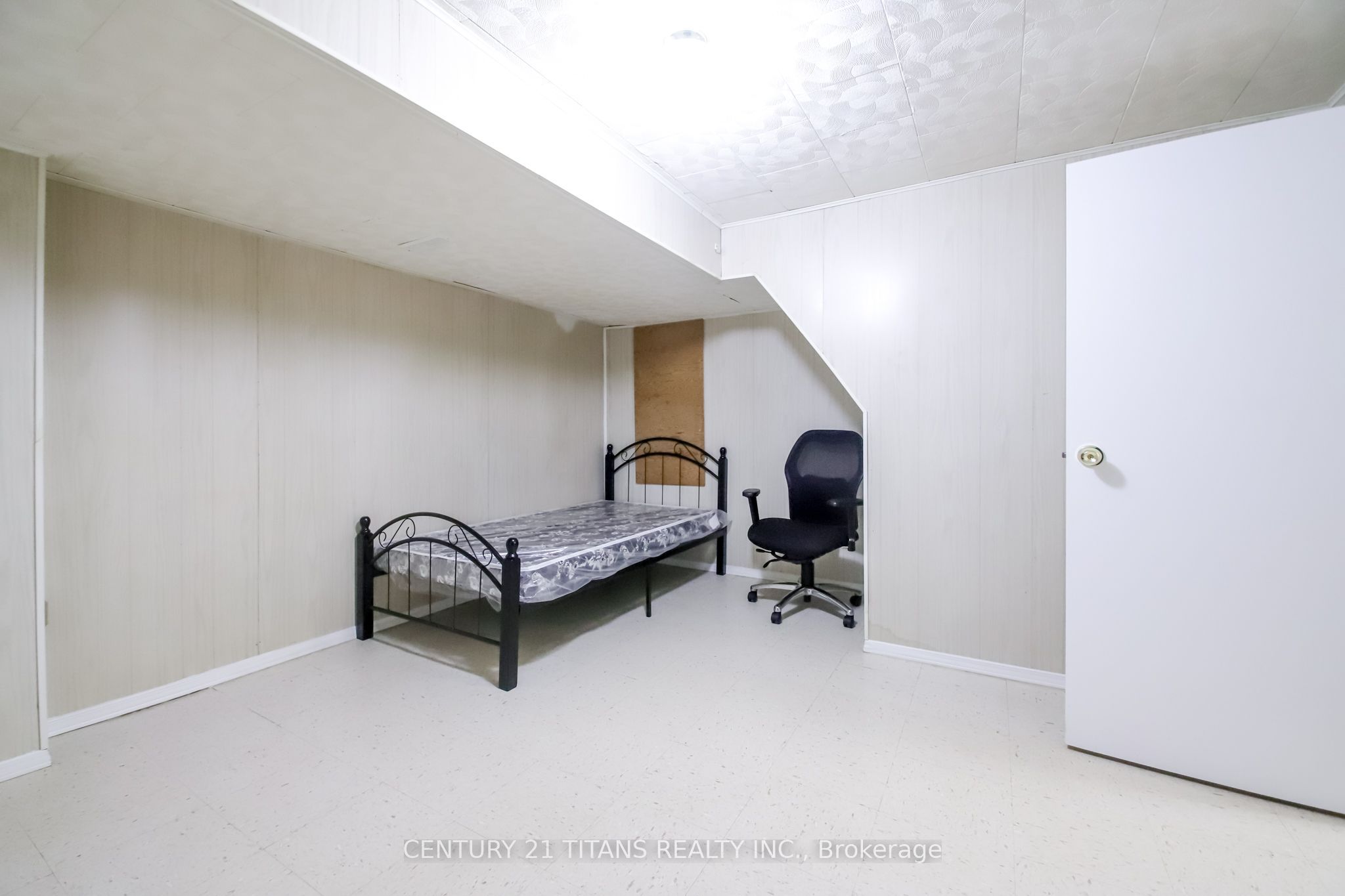 9 Minos Crescent Property Photo 45