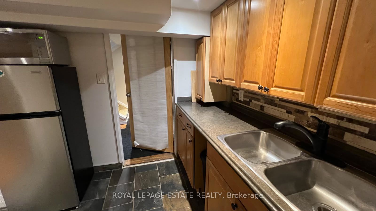 372 Victoria Park Avenue Property Photo 6