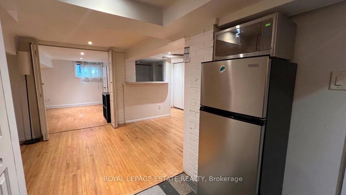 372 Victoria Park Avenue Property Photo 7