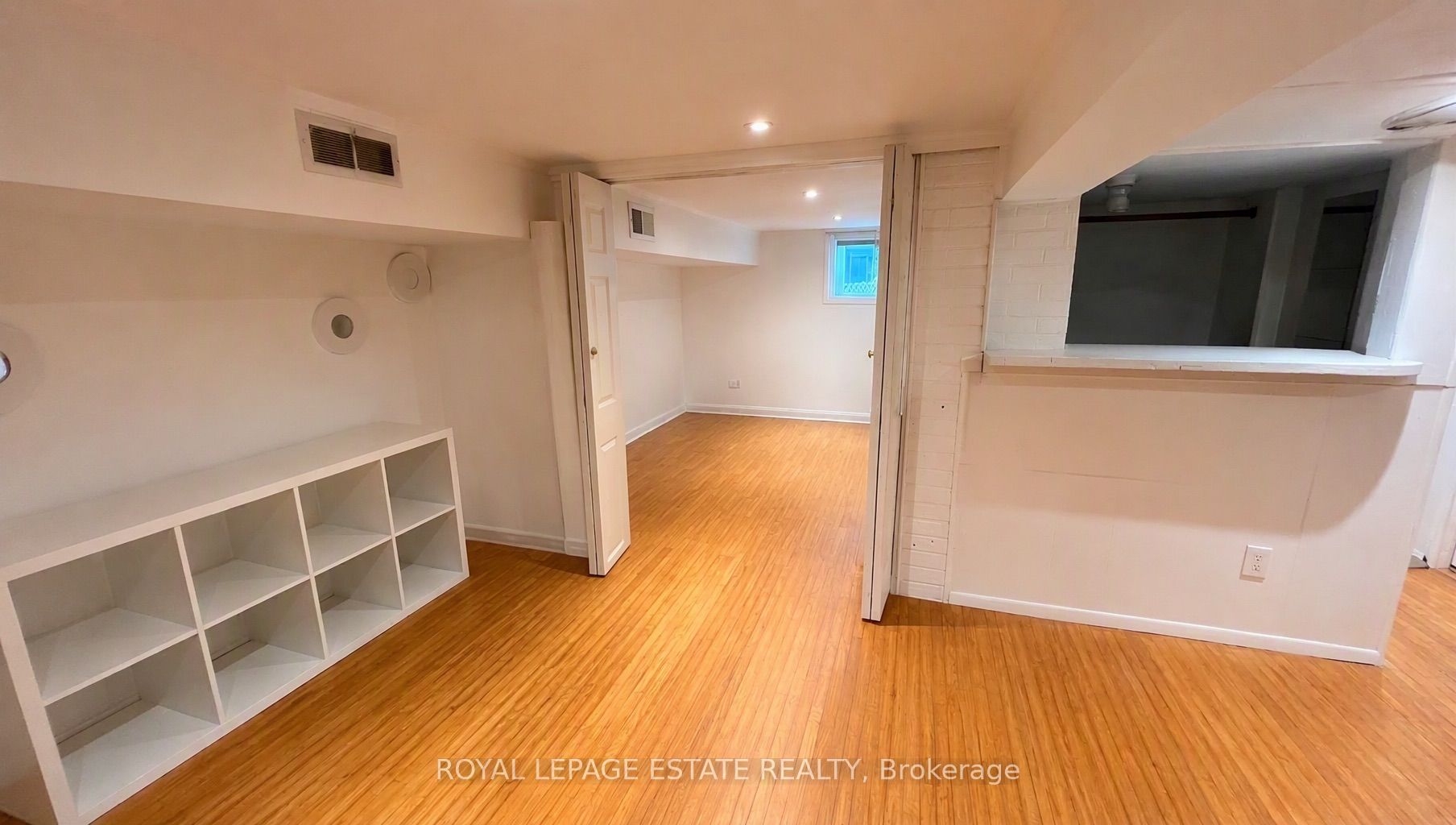 372 Victoria Park Avenue Property Photo 9