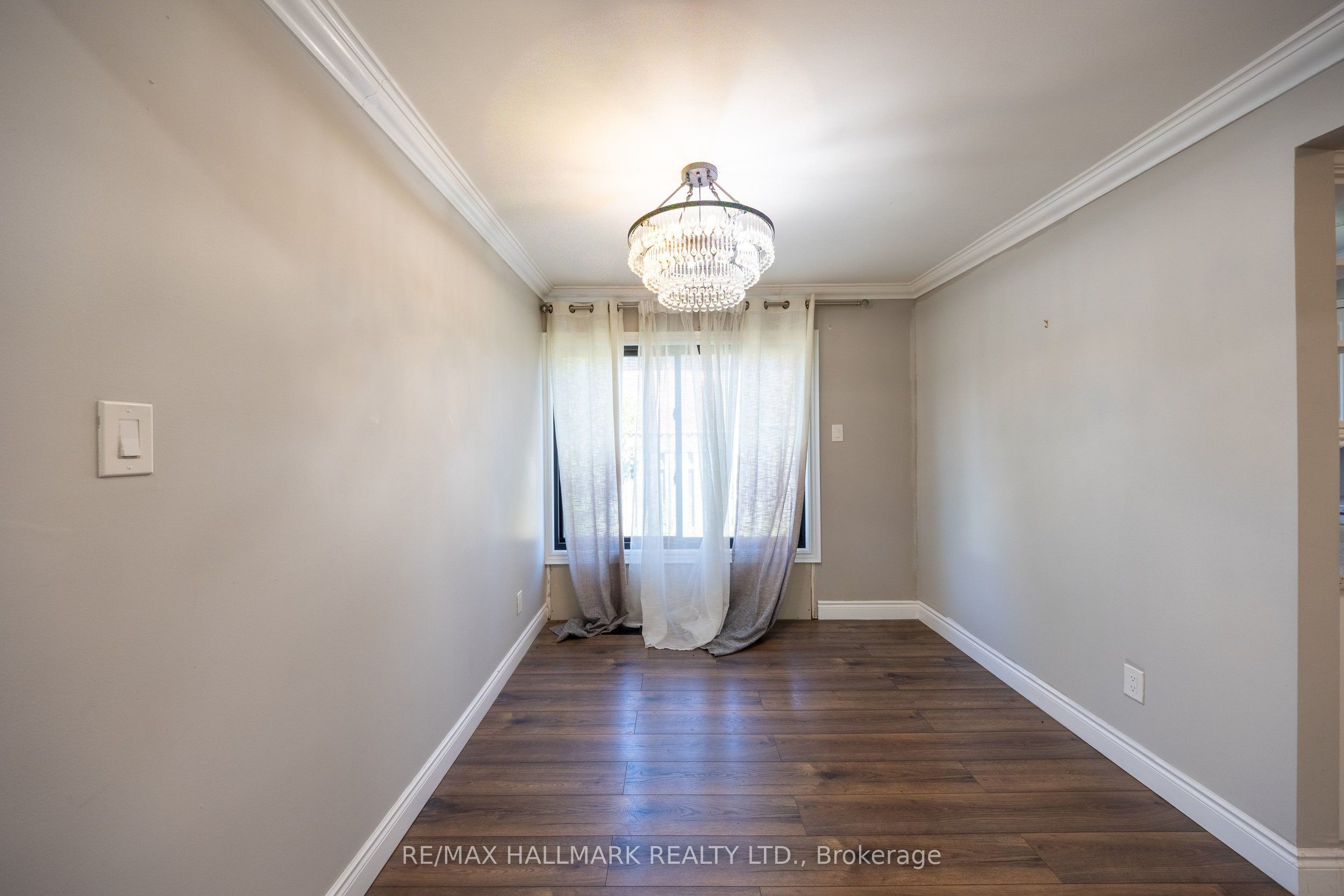109 Thickson Road S Property Photo 13