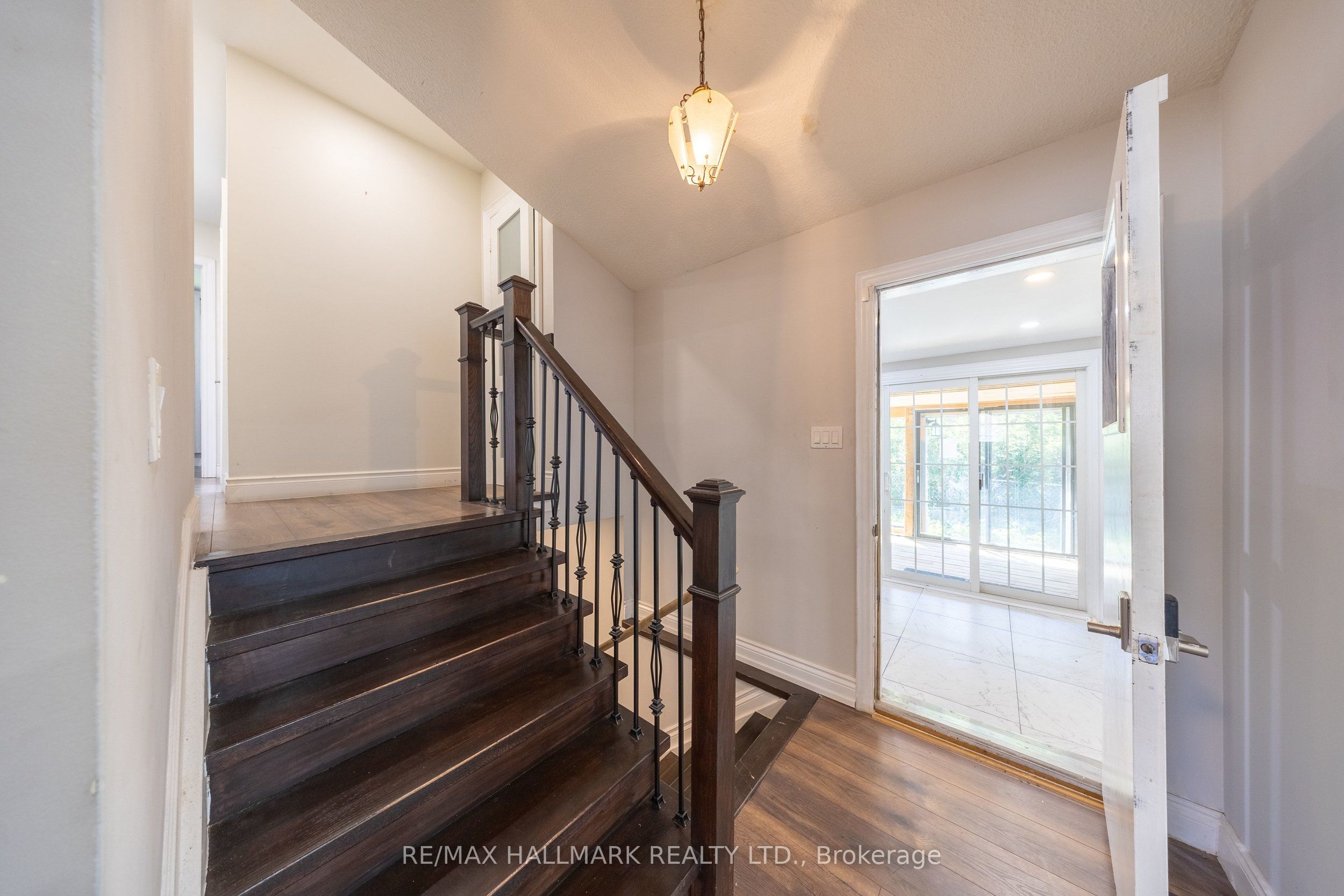 109 Thickson Road S Property Photo 19