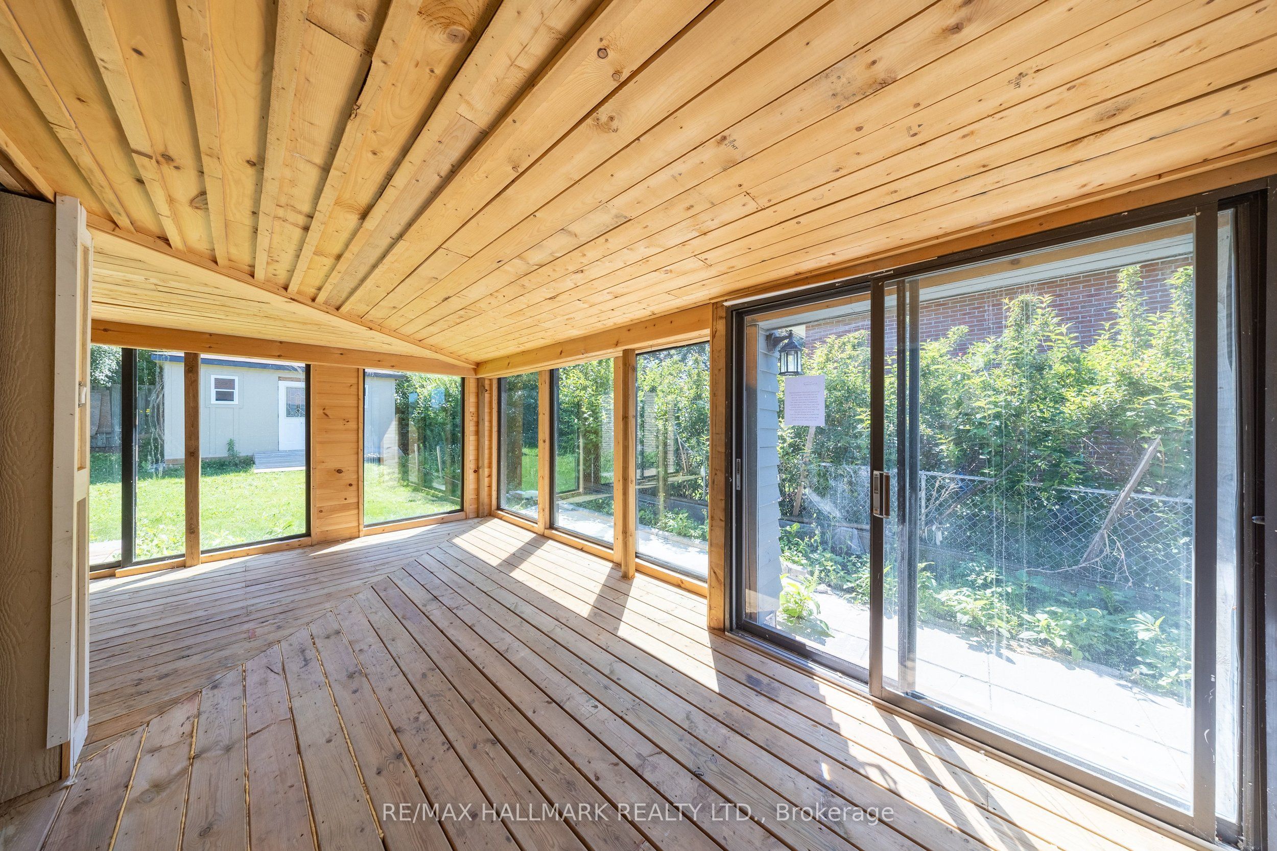 109 Thickson Road S Property Photo 23