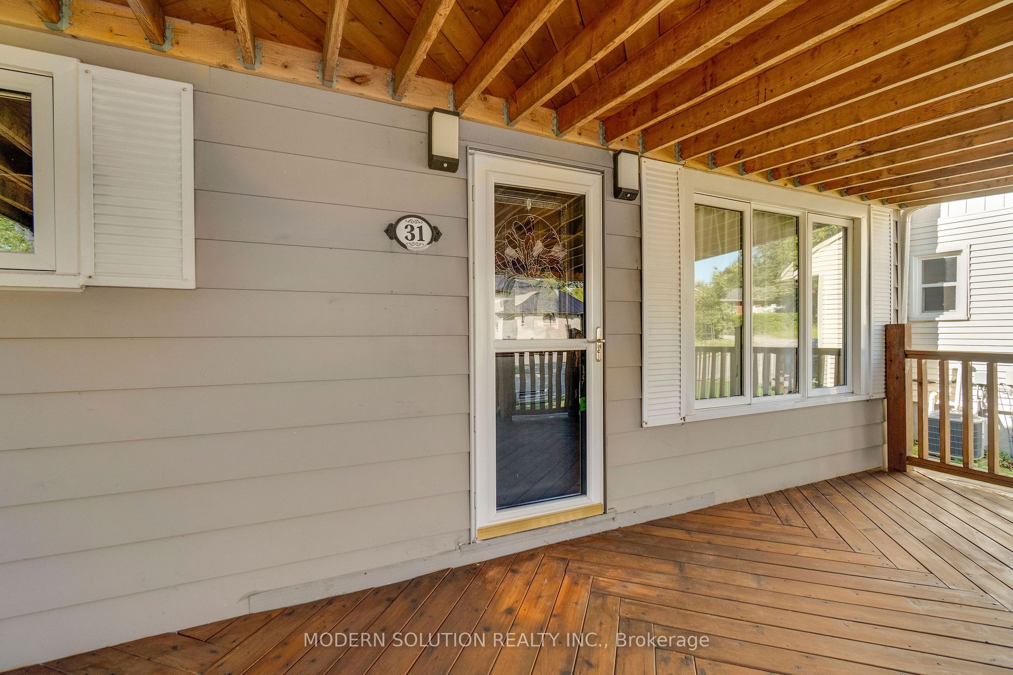 31 Elm Street Property Photo 8