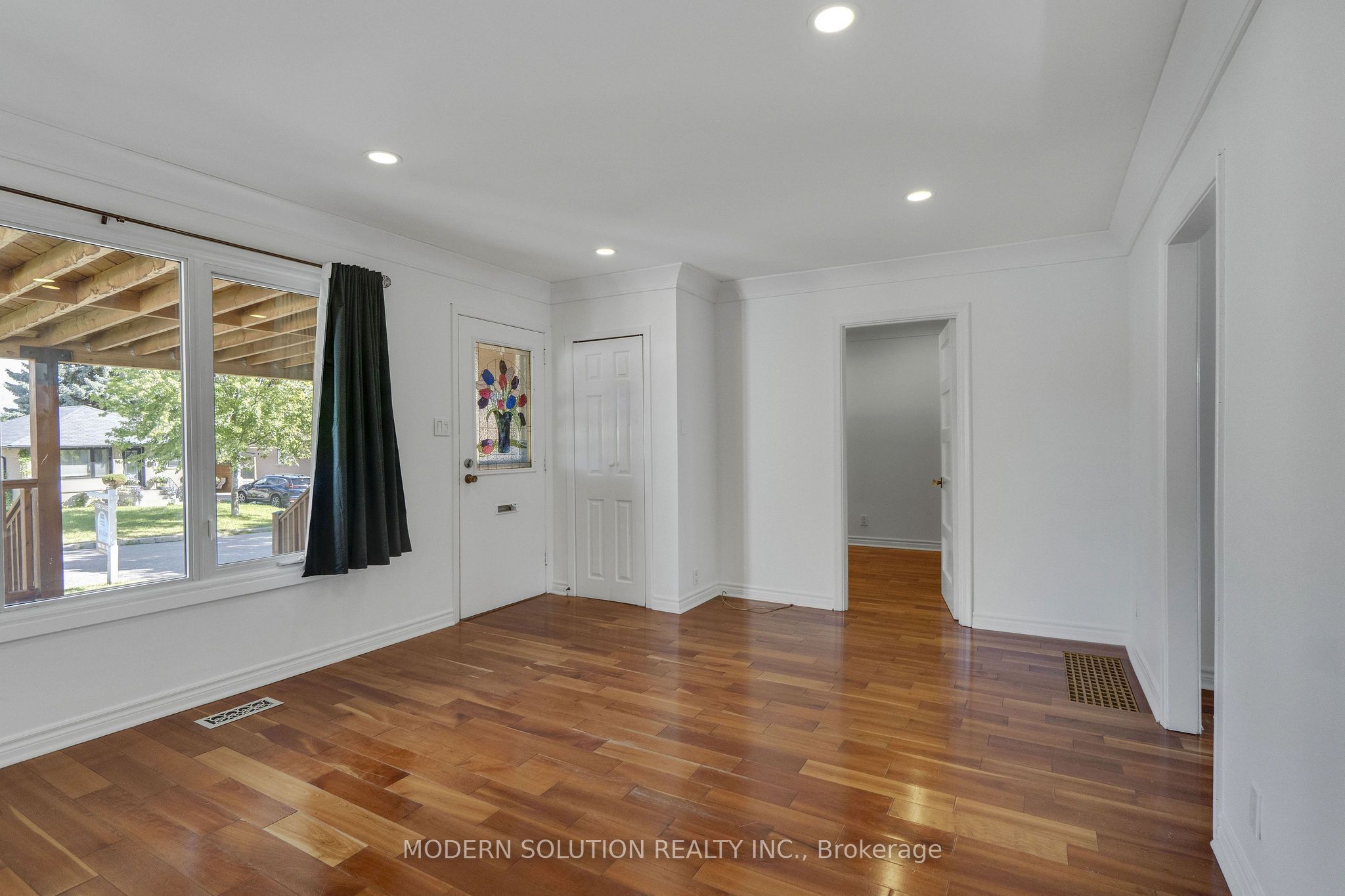 31 Elm Street Property Photo 11