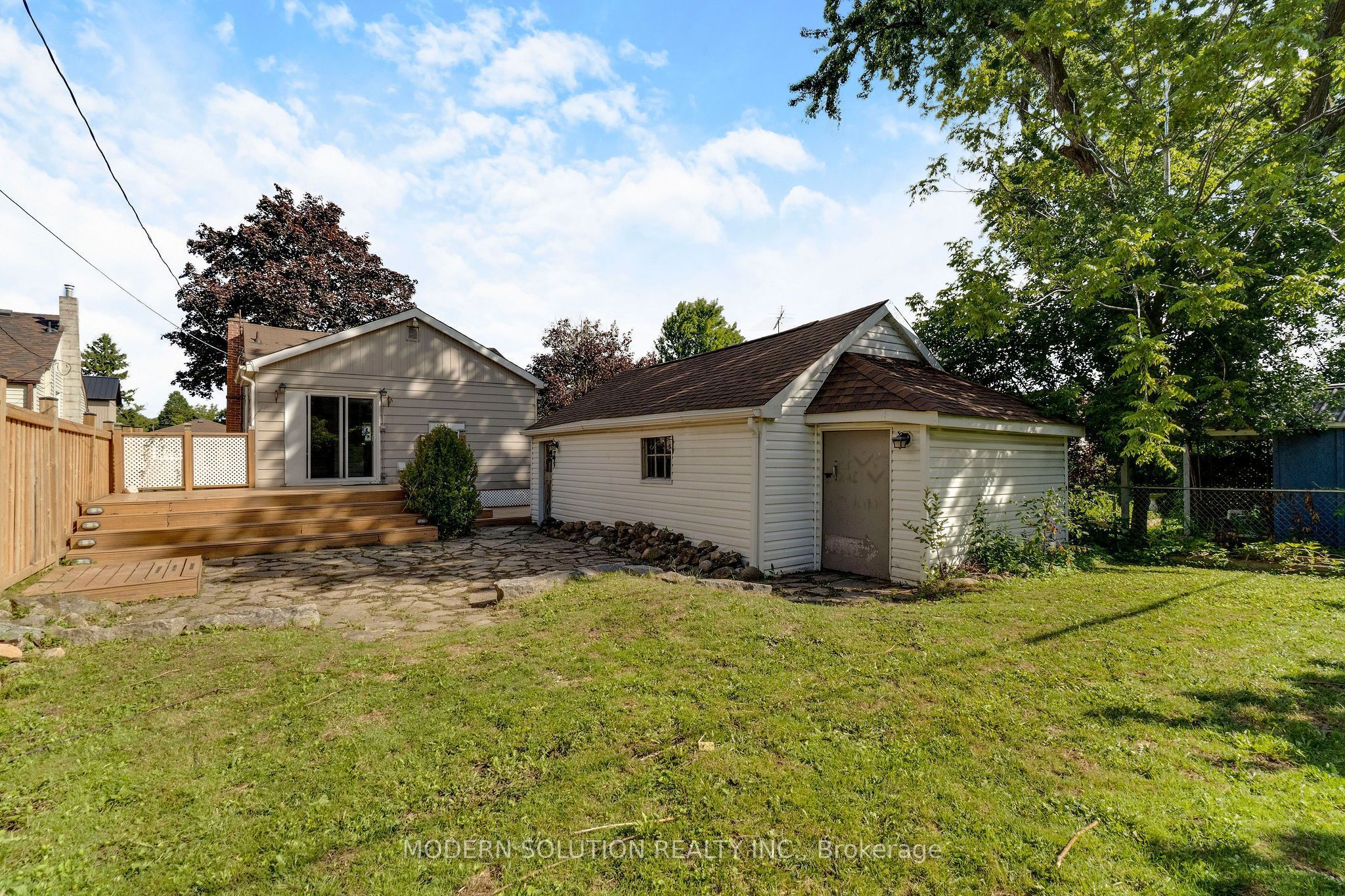 31 Elm Street Property Photo 38