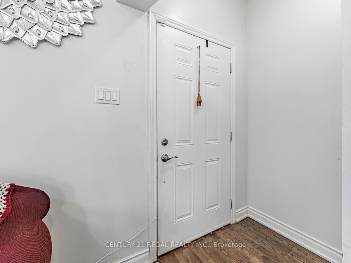160 Bruce Street Property Photo 5