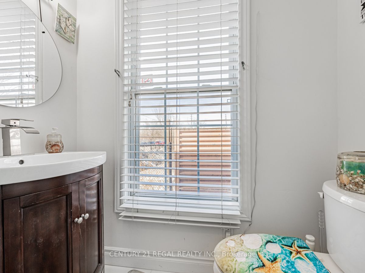 160 Bruce Street Property Photo 14