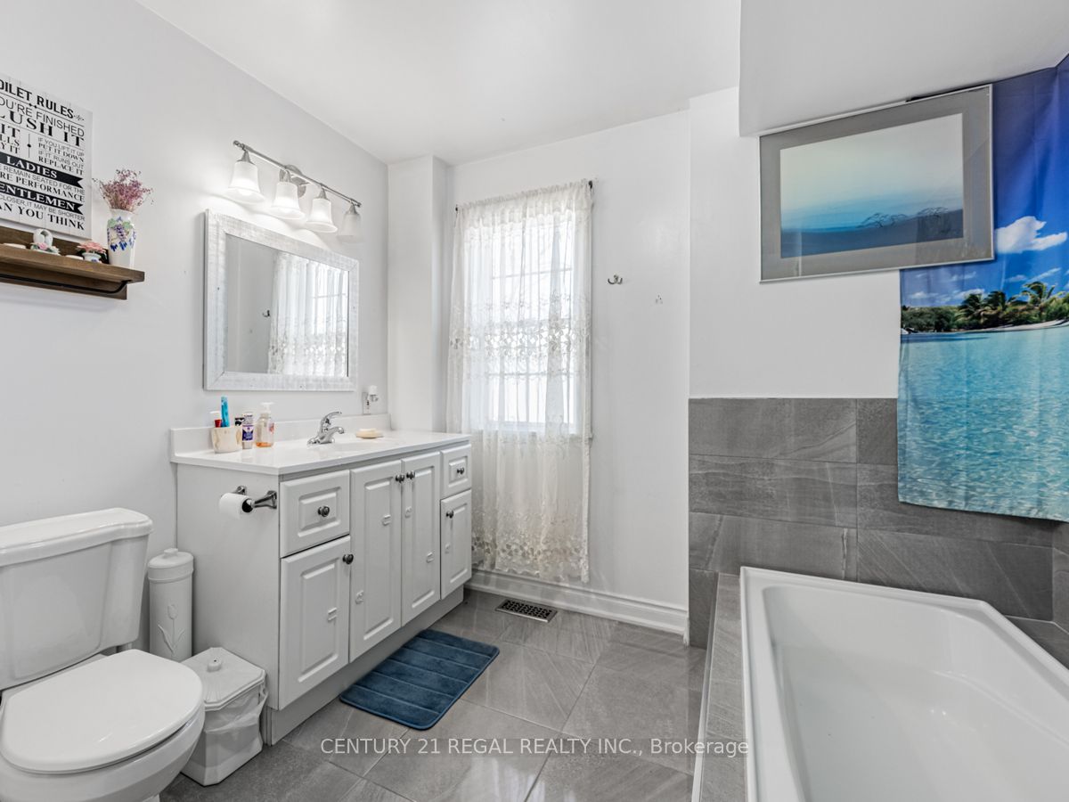 160 Bruce Street Property Photo 20