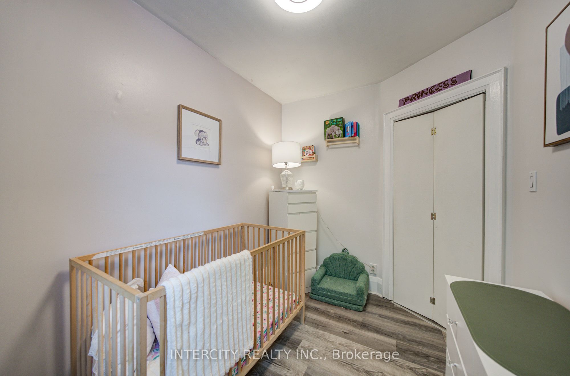 256 Blantyre Avenue Property Photo 17