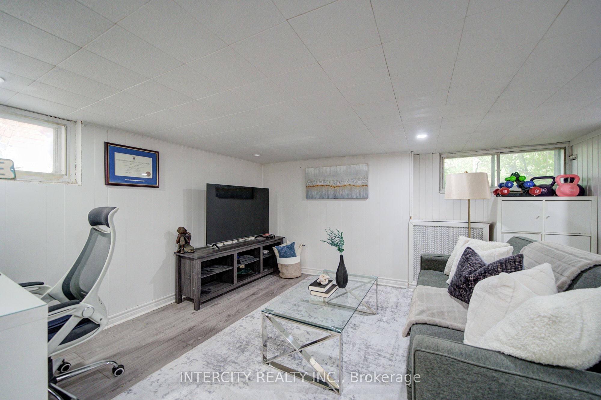256 Blantyre Avenue Property Photo 20