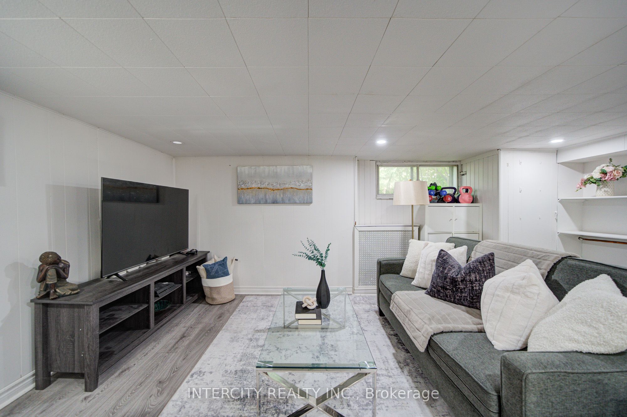 256 Blantyre Avenue Property Photo 22