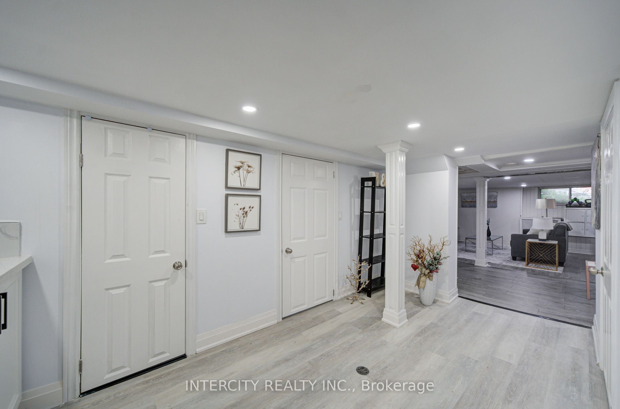 256 Blantyre Avenue Property Photo 28