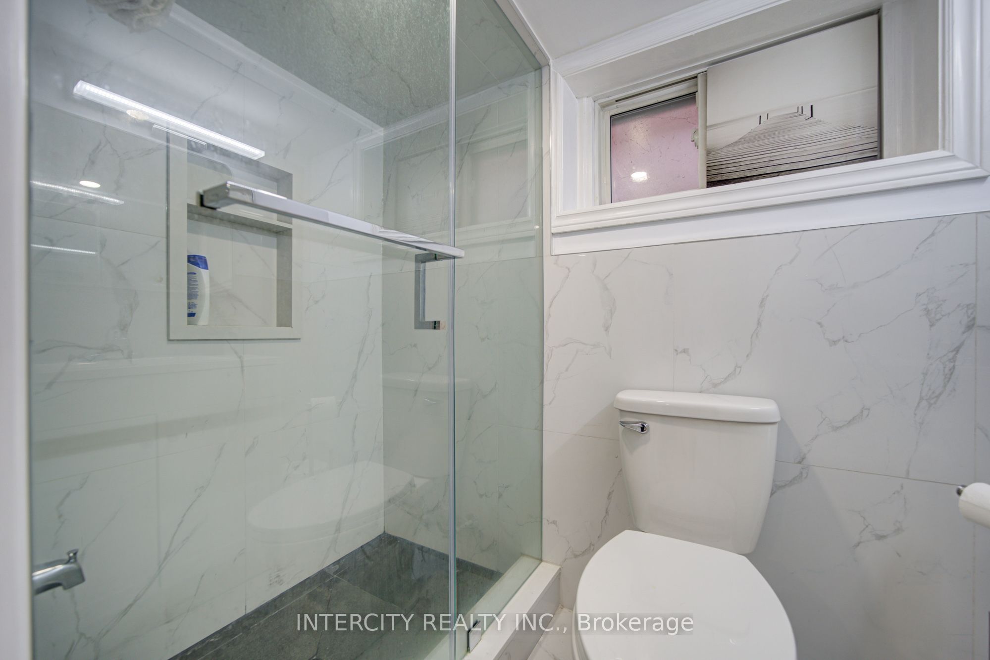 256 Blantyre Avenue Property Photo 30