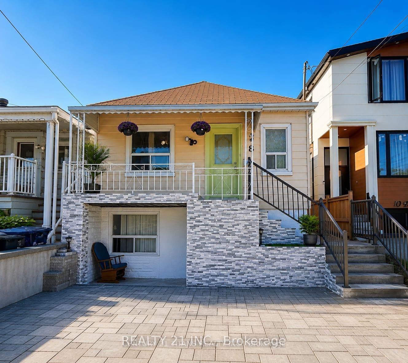 8 Mack Avenue Property Photo 1