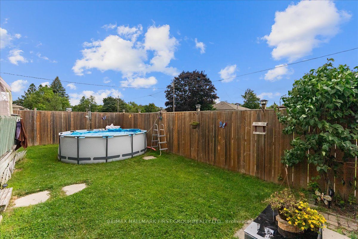 1014 Dunlop Street E Property Photo 25