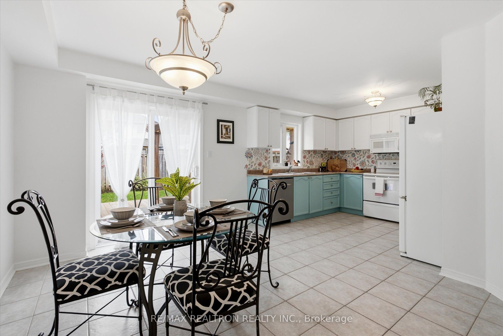 78 Hutton Place Property Photo 12