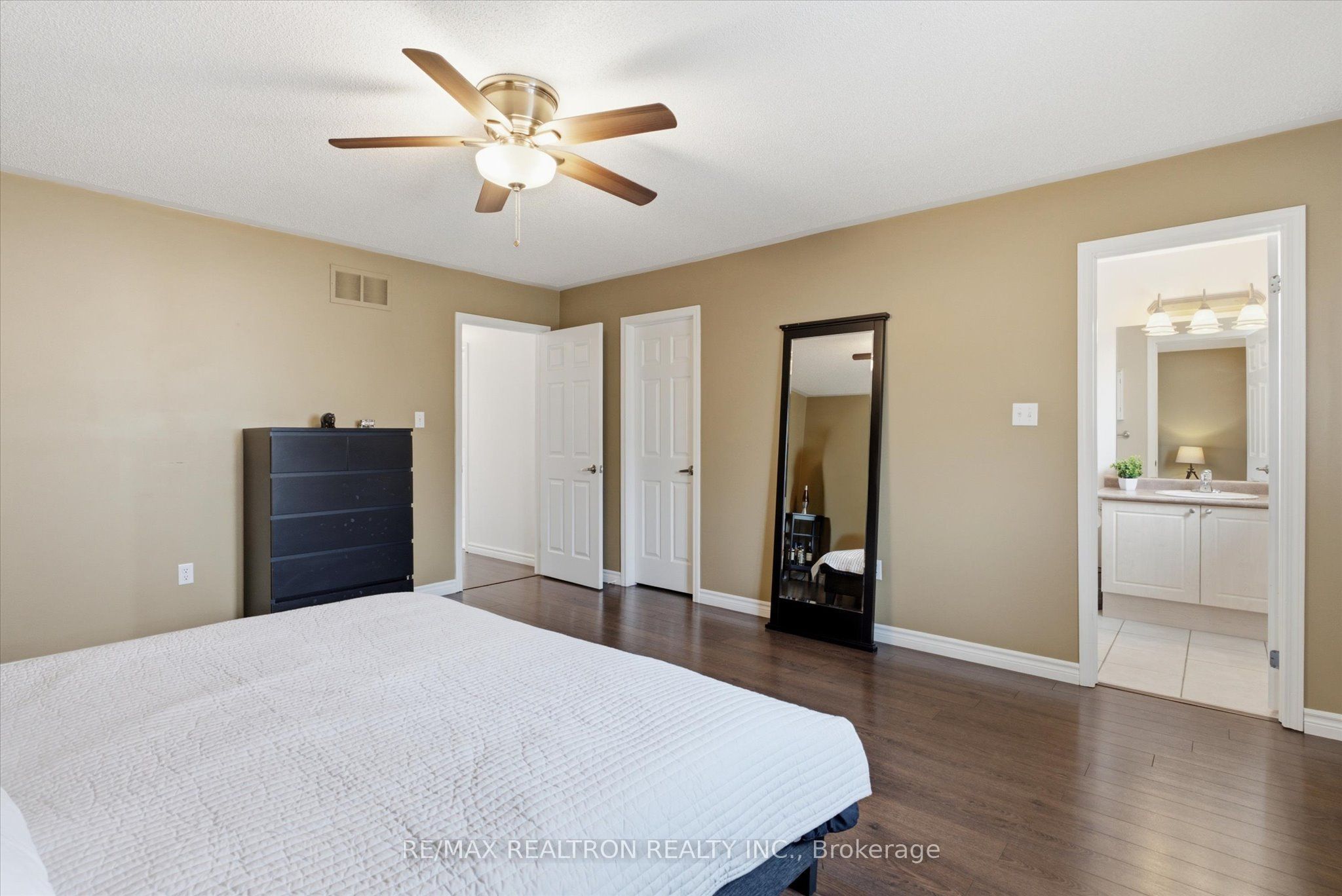 78 Hutton Place Property Photo 27