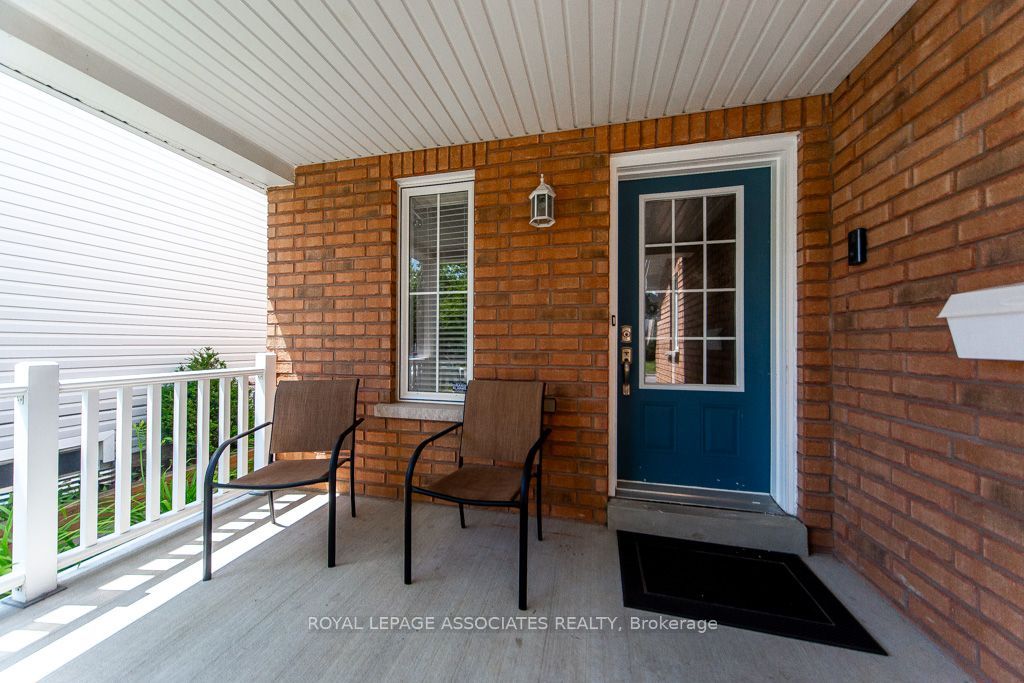 E13598568 Property Photo 4