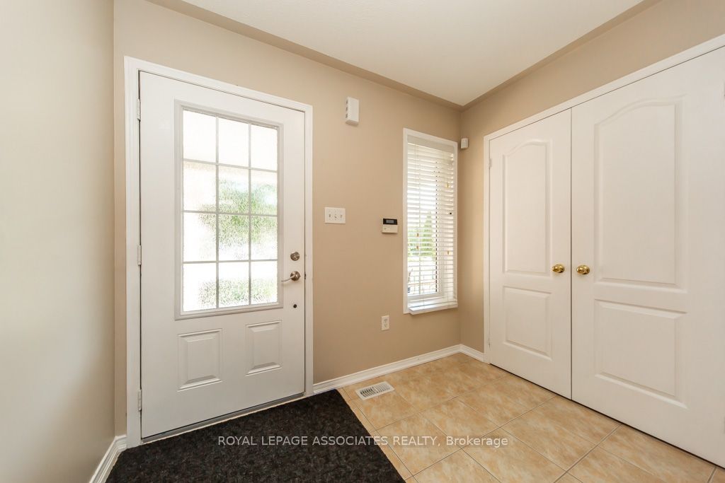 E13598568 Property Photo 5