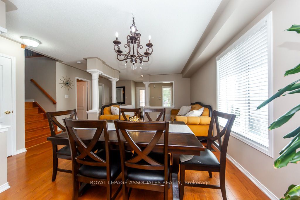 E13598568 Property Photo 12
