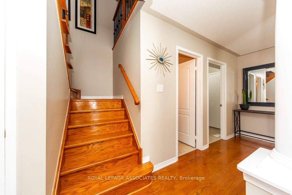 E13598568 Property Photo 22