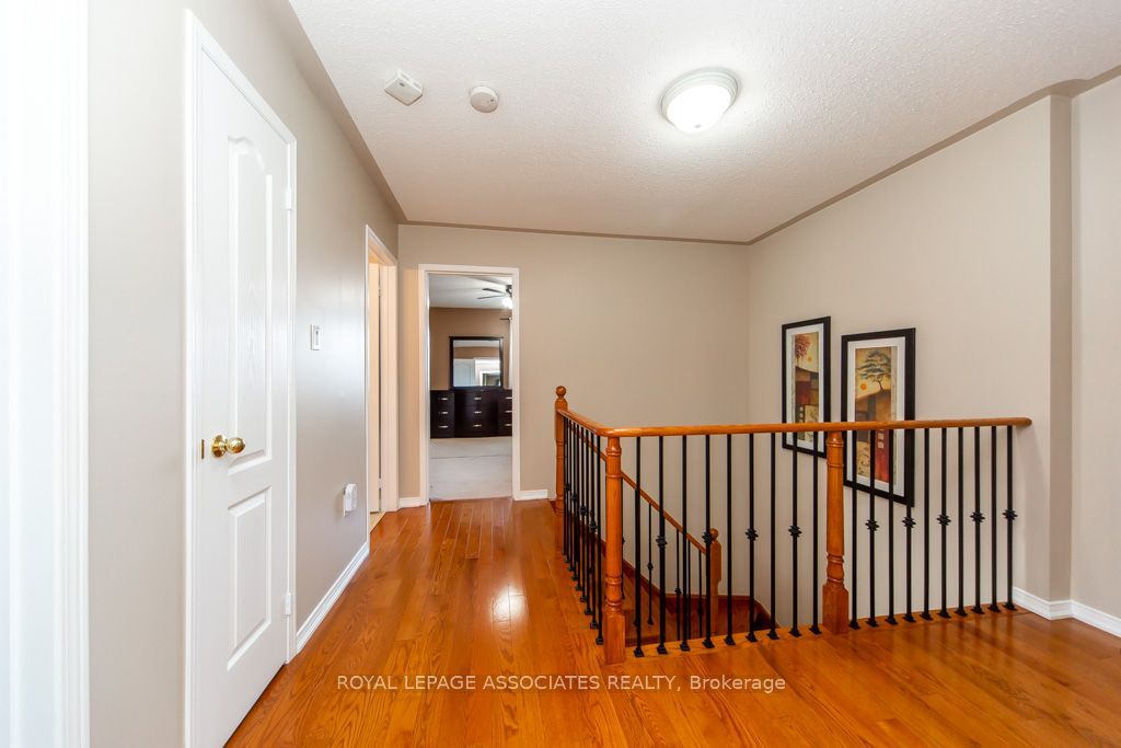 E13598568 Property Photo 27
