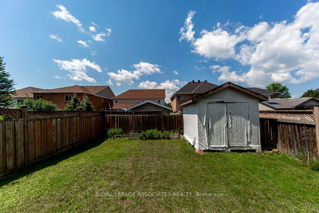 E13598568 Property Photo 49