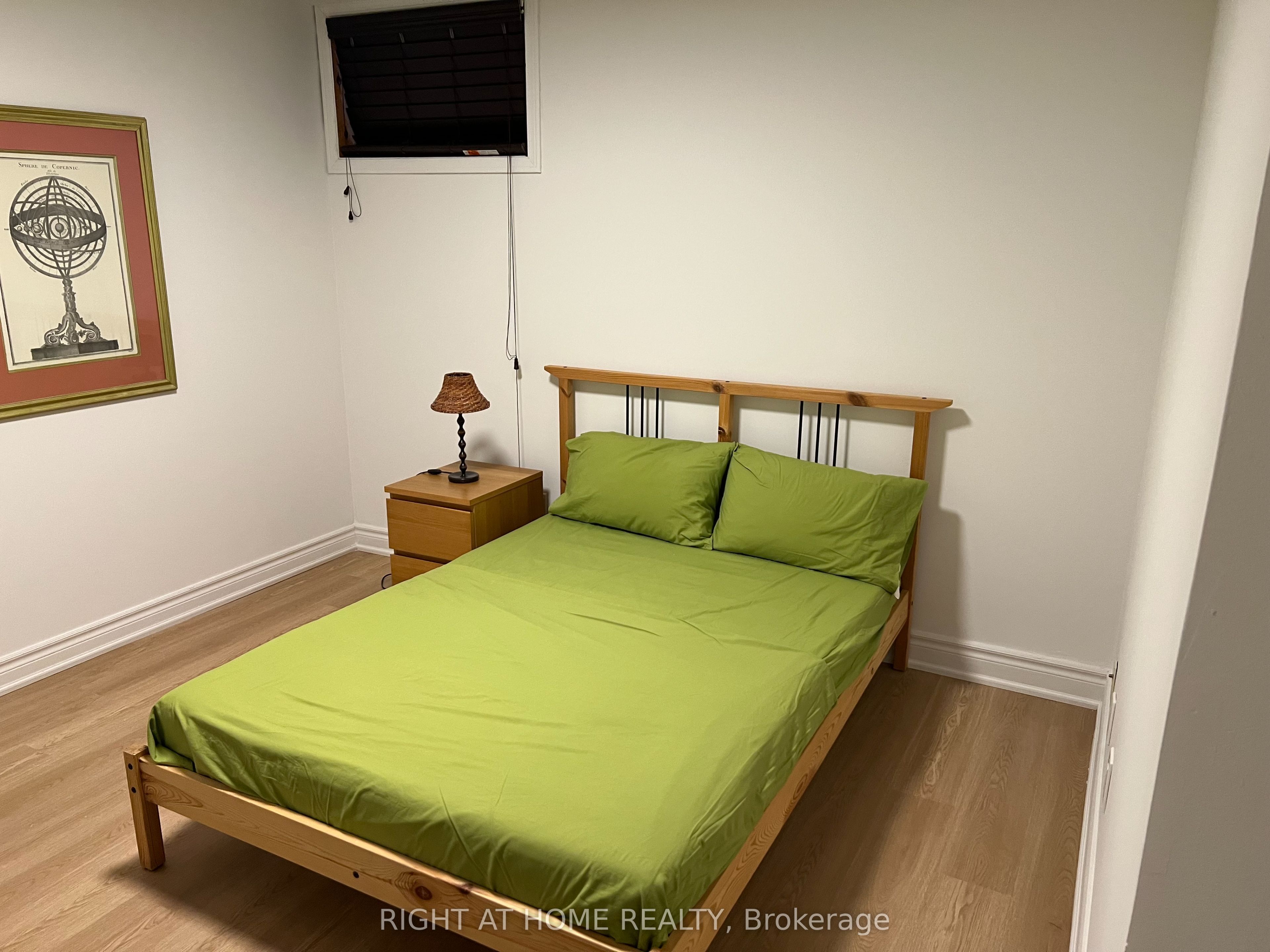 E13598596 Property Photo 2