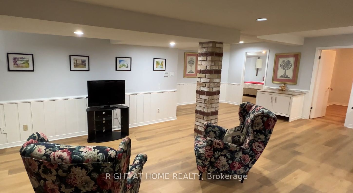 E13598596 Property Photo 11