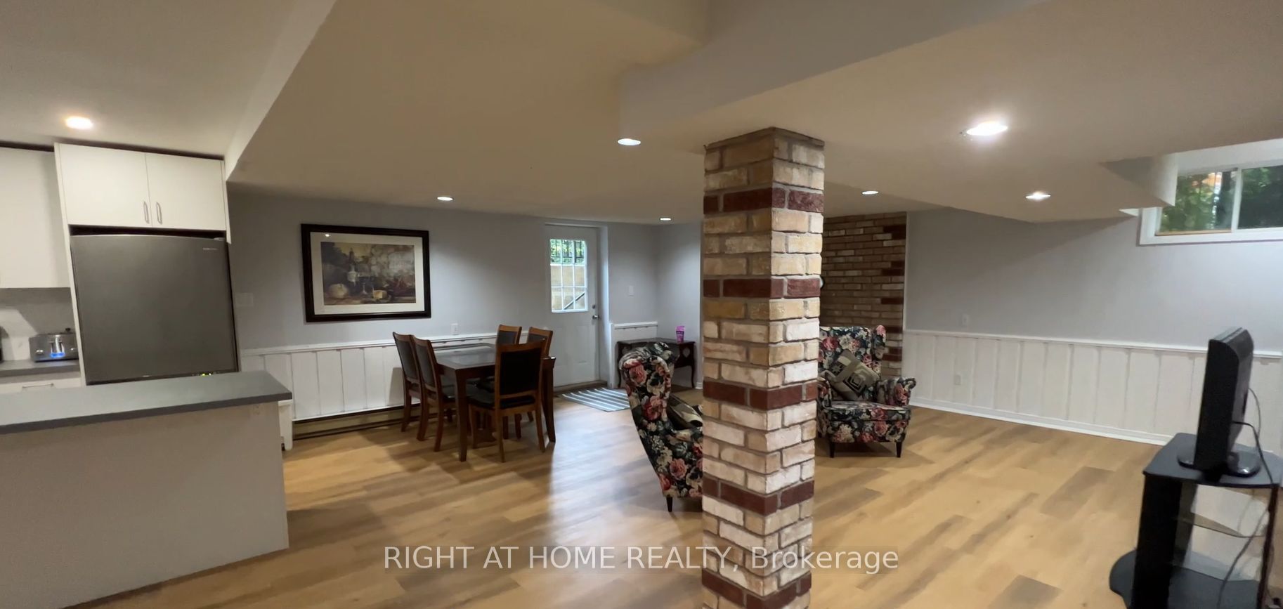E13598596 Property Photo 16