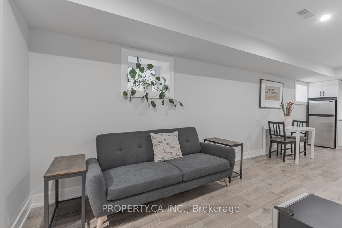 55 Glenshaw Crescent Basement Property Photo 9