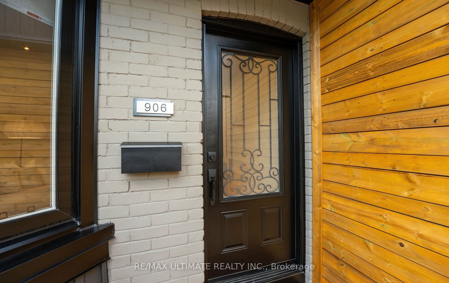 906 Logan Avenue Property Photo 6