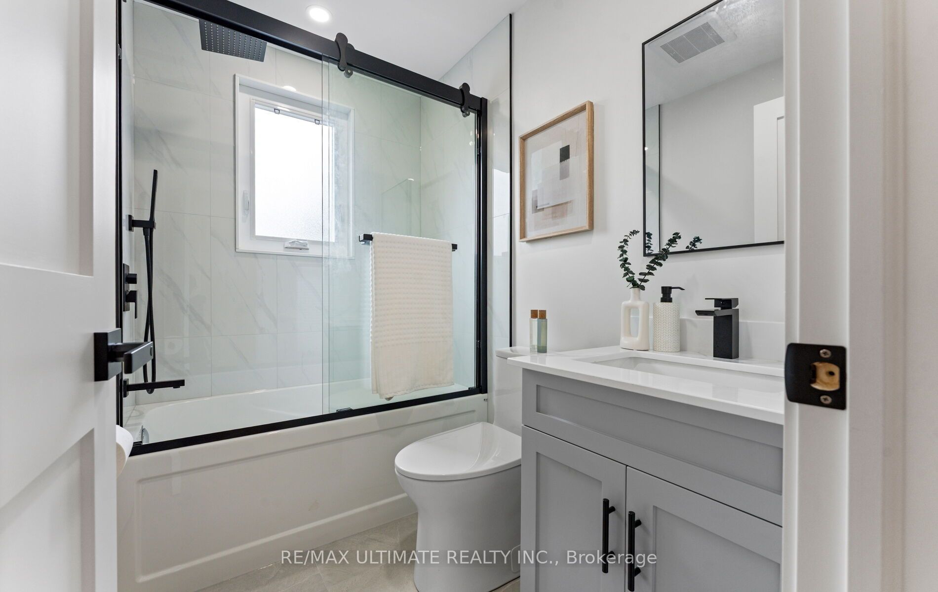 906 Logan Avenue Property Photo 25