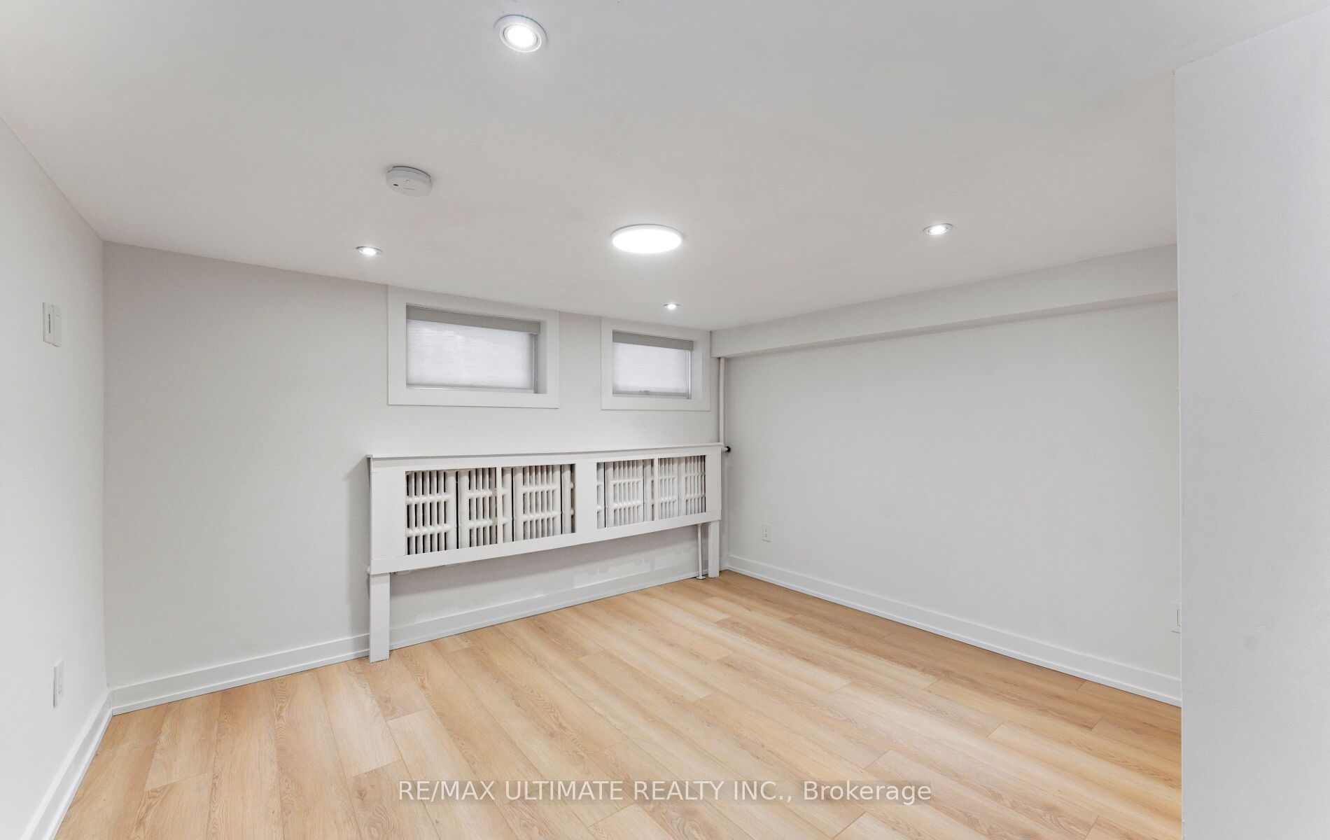 906 Logan Avenue Property Photo 32