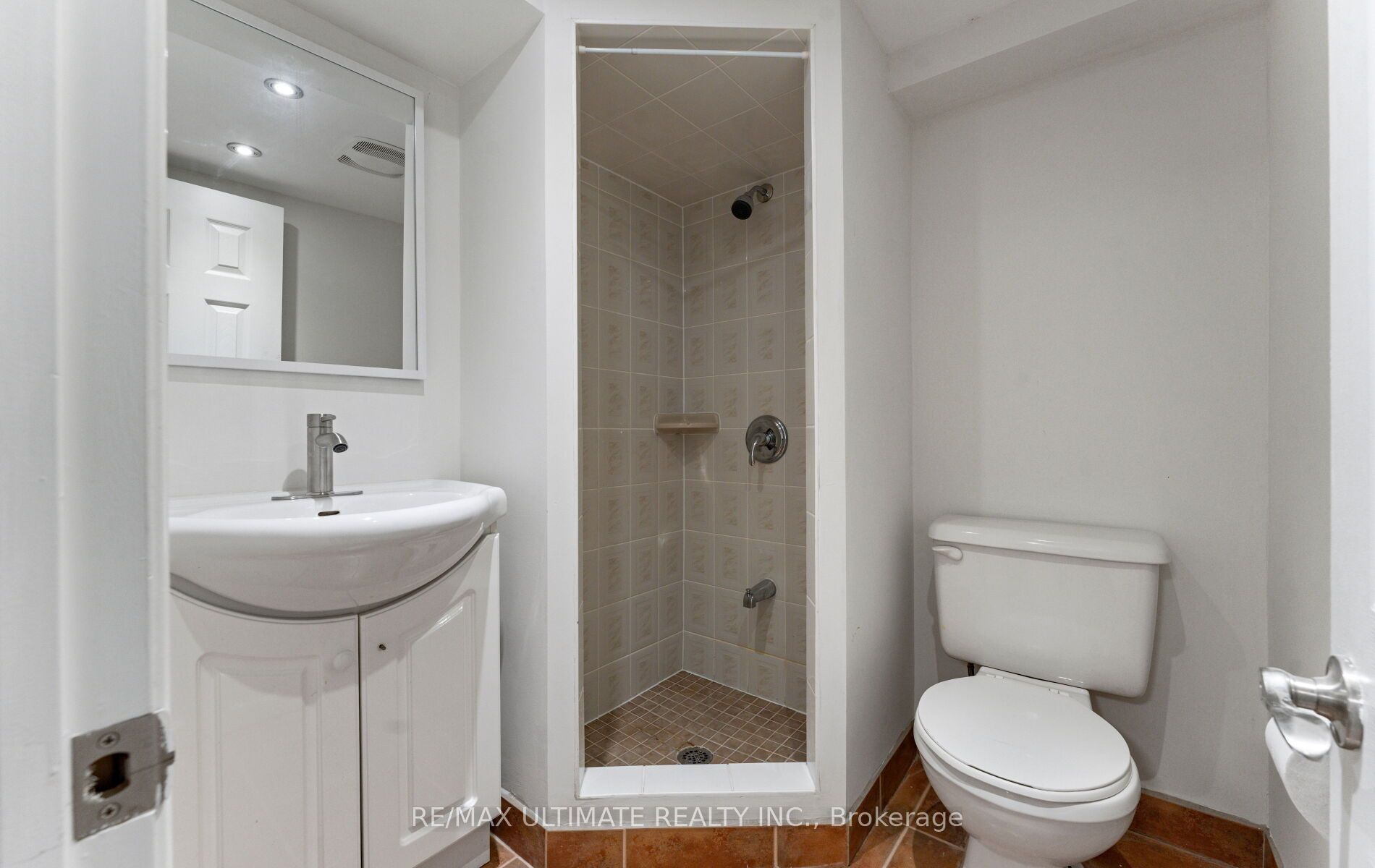 906 Logan Avenue Property Photo 39