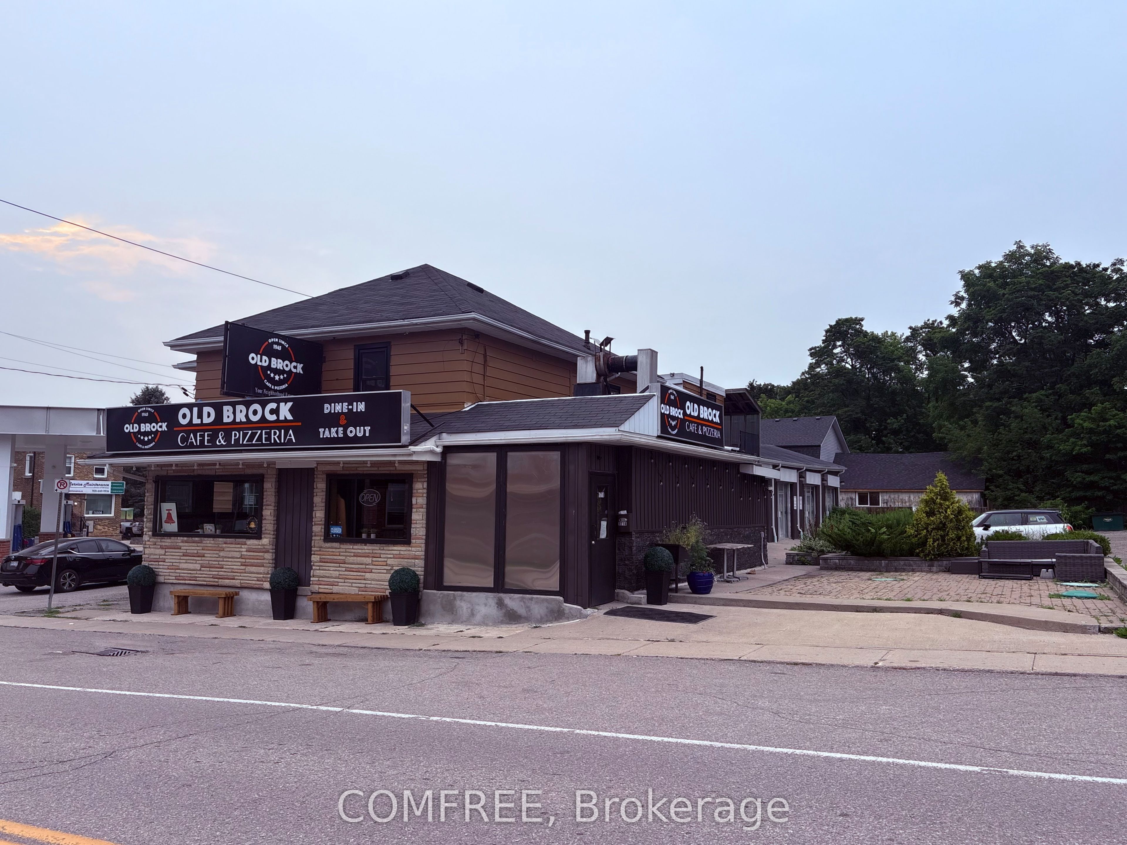 1716 Central Street Property Photo 6